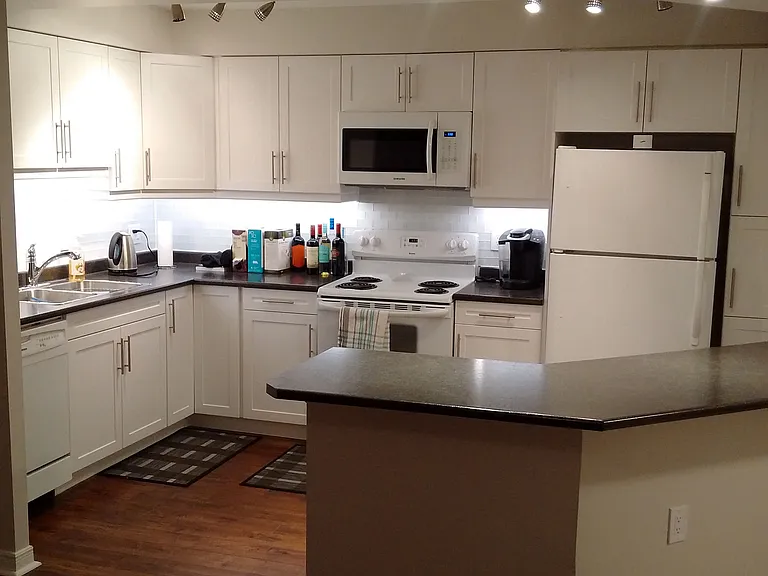 695 Richmond St #1409 — Photo 8