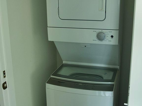 4th image of 835 Bradish Ave