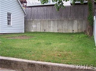4th image of 220 Columbus Ave