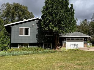 101 Kivela Rd, Negaunee, MI 49866