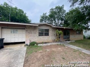 1013 Richmond Dr, Schertz, TX 78154