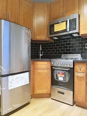 Rented by City Connections Realty | media 12