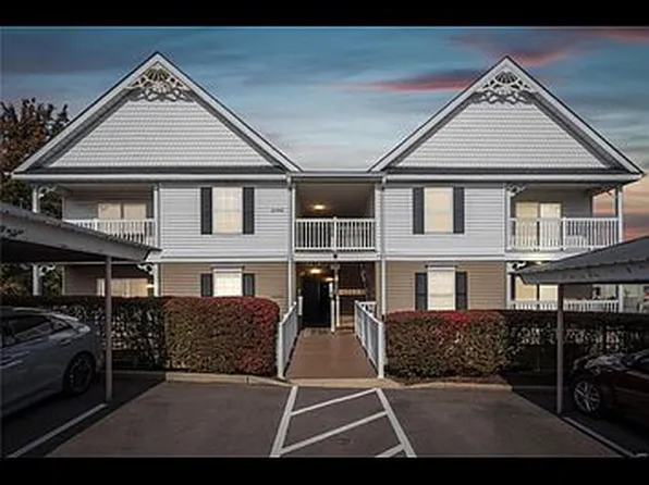 15103 Spring Creek Ln, O'Fallon, MO 63368