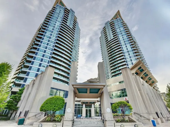 33 Elm Dr W, Mississauga, ON