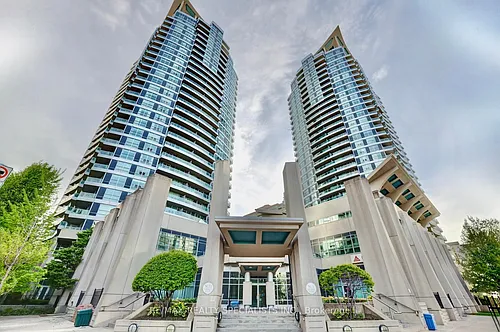33 Elm Dr W Photo 1