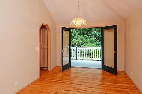 5th image of 11558 Olympic Terrace Ave NE