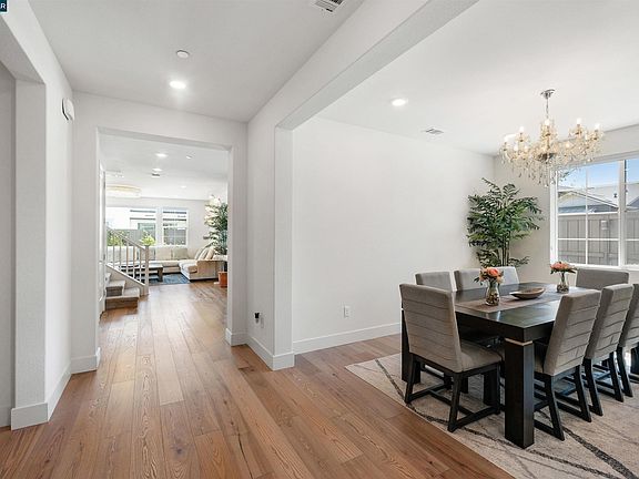 3rd image of 6274 Carousel Ave