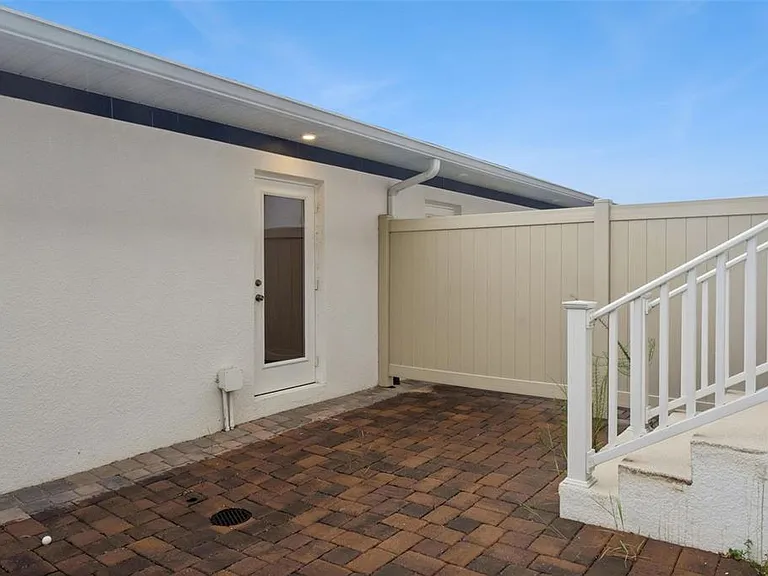827 Creeping Fig St — Photo 19