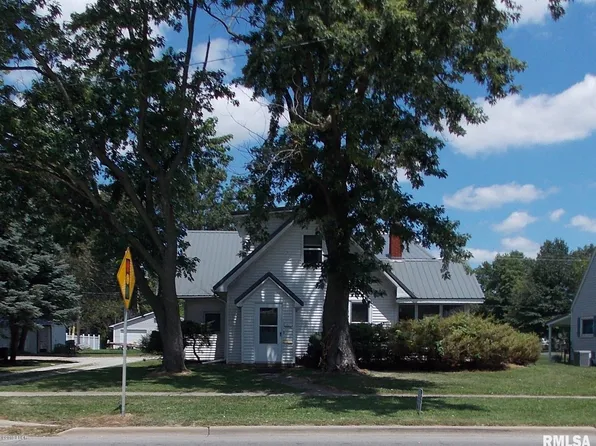 1010 W Main St, Salem, IL 62881