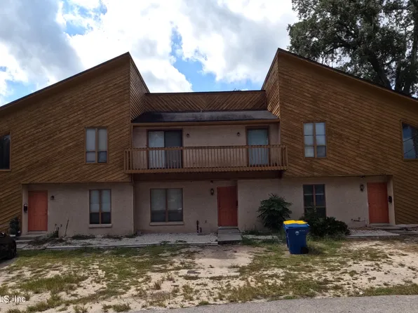 1304 MAGNOLIA Circle E, Jacksonville, FL 32211