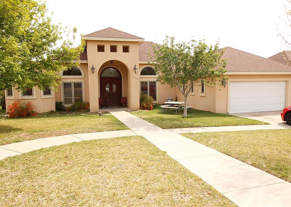 1st image of 2306 Acapulco Dr