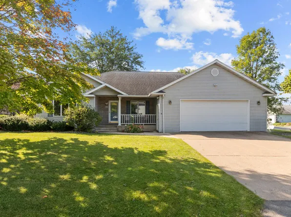 2308 W 3rd St, Marshfield, WI 54449