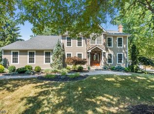 25 Bacorn Rd, Flemington, NJ 08822