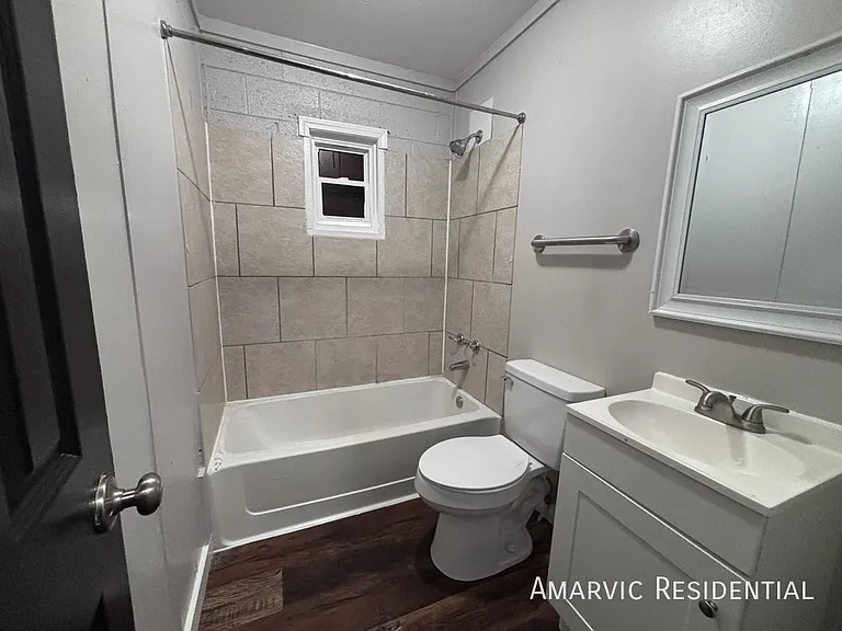 642 Cleveland St — Photo 11