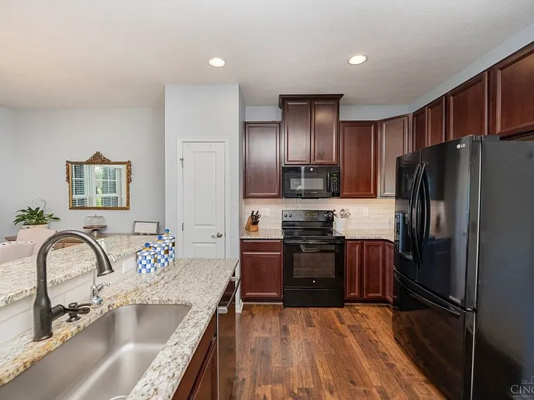 3337 Crescent Falls Way — Photo 9