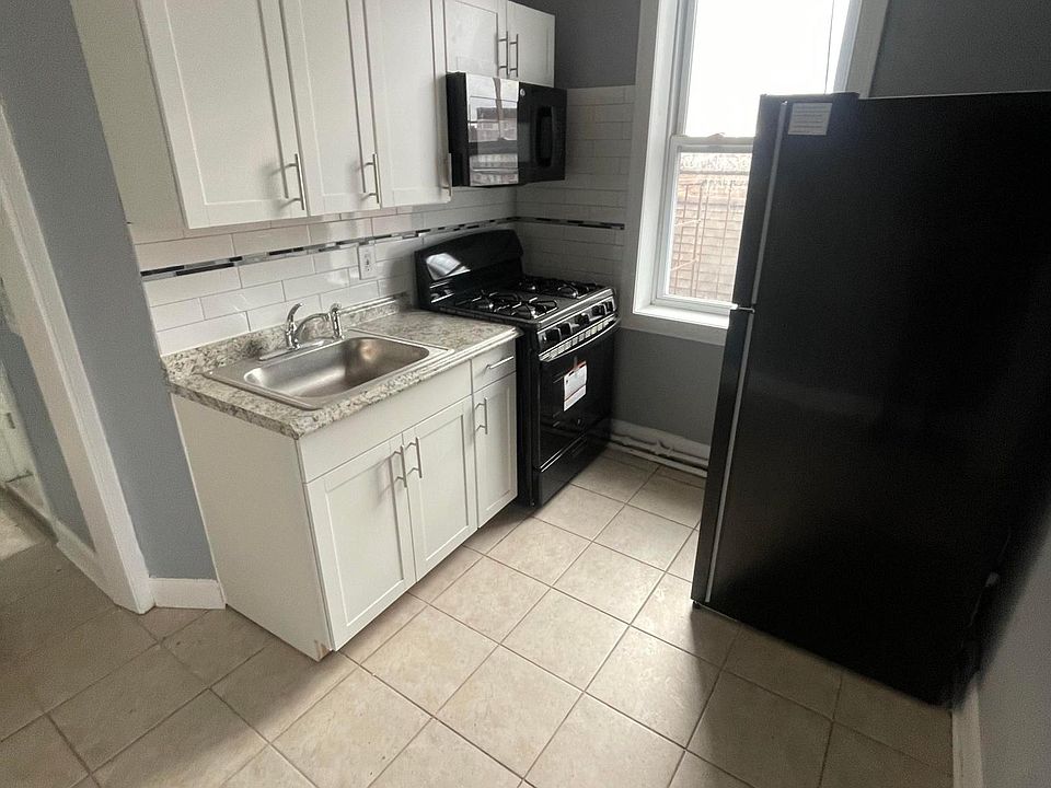 2nd image of 664 Avenue A #17