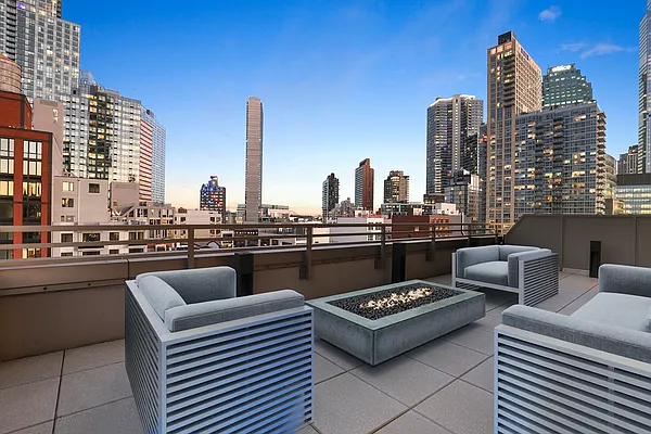 Rented by Stonehenge NYC LLC | media 2