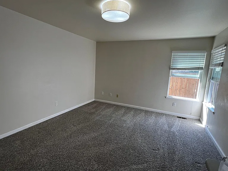 12810 NE 101st Pl — Photo 18