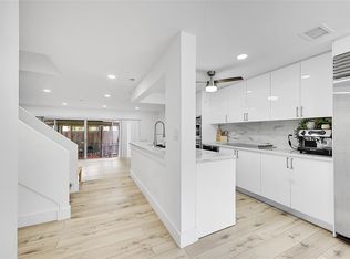 8197 NW 8th Mnr #2, Plantation, FL 33324