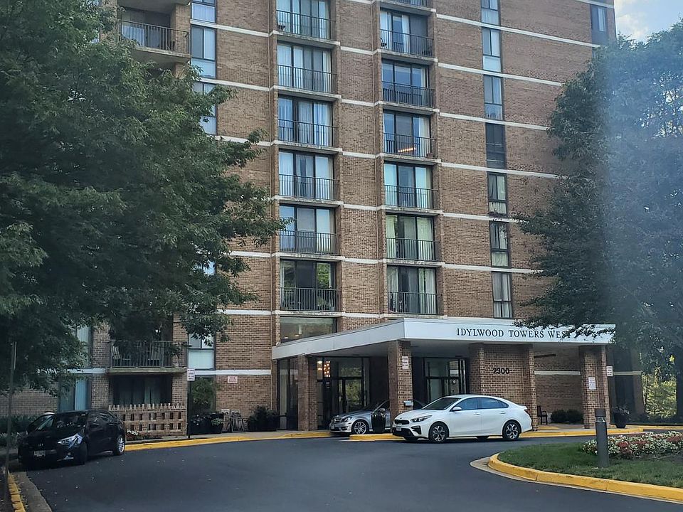 1st image of 2300 Pimmit Dr #W413