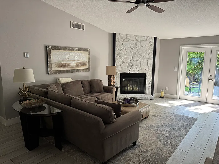 754 Arthurs Ct — Photo 4