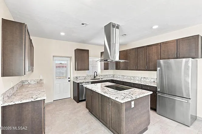 3 bed, 1400 sqft, $1,750 — Photo 2