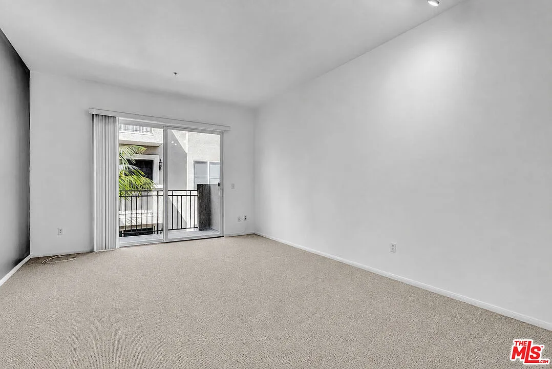 1 bed, 1.0 bath, 774 sqft, $3,100 — Photo 4