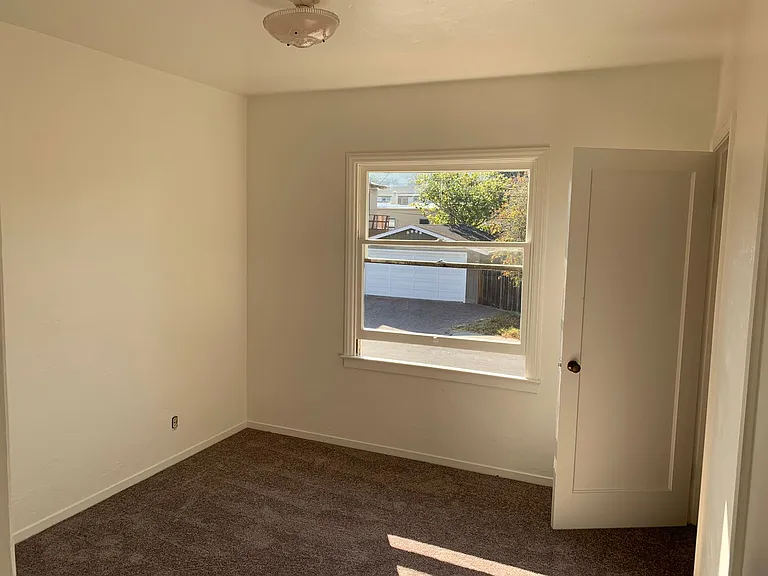 221 Anita St — Photo 9