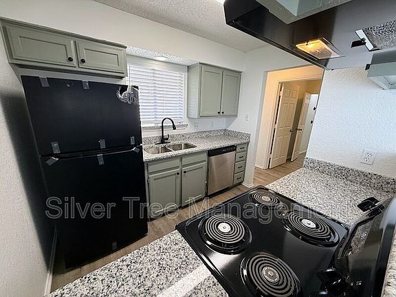 2nd image of 2326 Summer Place Dr
