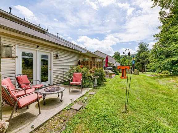 4th image of 6943 La Christa Way