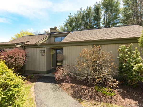 607 Heritage Village #B, Southbury, CT 06488