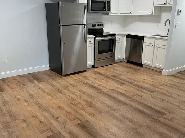 261 Hayward St APT 99, Braintree, MA 02184