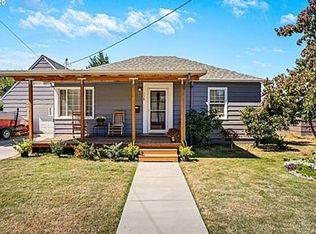 738 7th Ave, Sweet Home, OR 97386