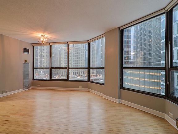 4th image of 405 N Wabash Ave Unit 306