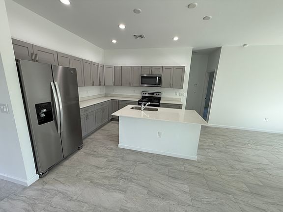 4th image of 1906 Vesper Ct