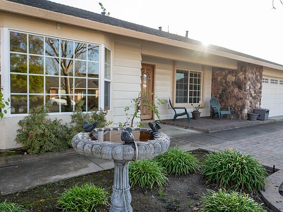 3rd image of 3605 Deer Park Ct