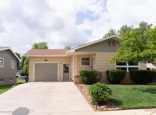 3707 W Saint Patrick St, Rapid City, SD 57702