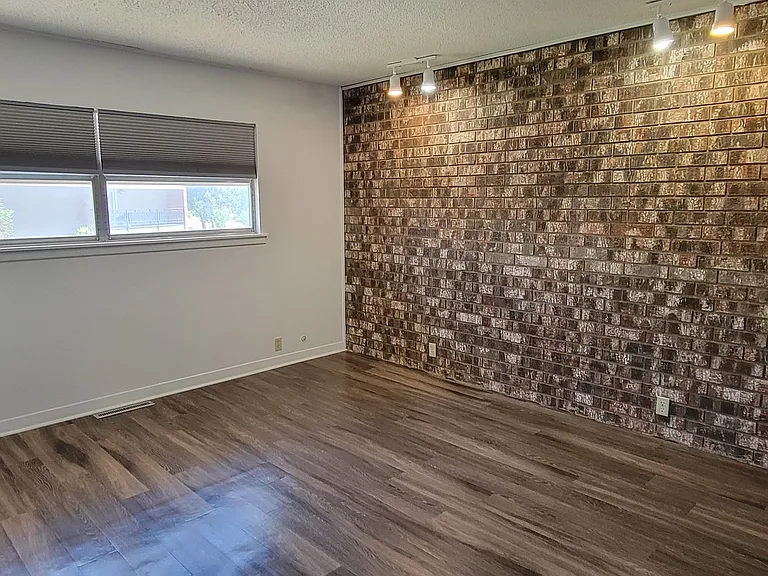 1400 Fairway Ter #22 — Photo 16