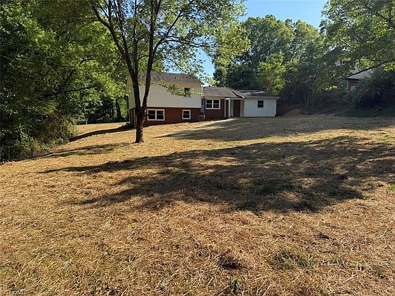 3rd image of 245 Logan Ct