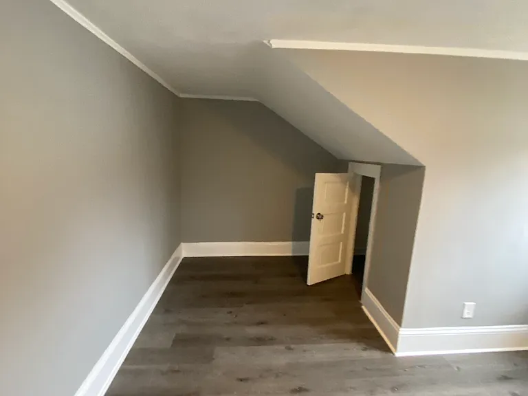 652 Manton Ave #2L — Photo 16