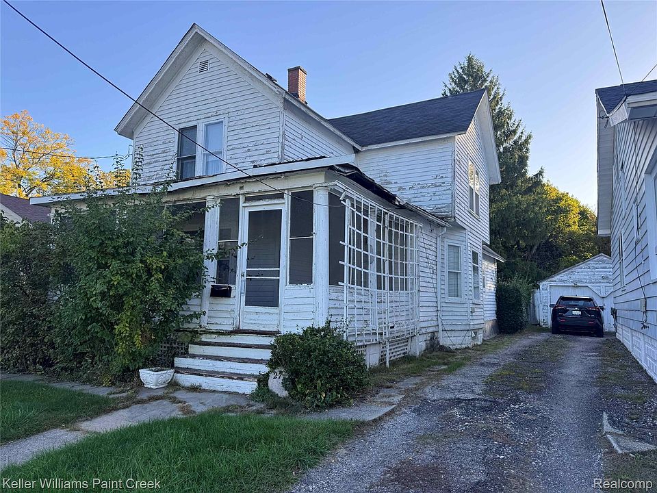 1st image of 27 Mariva St