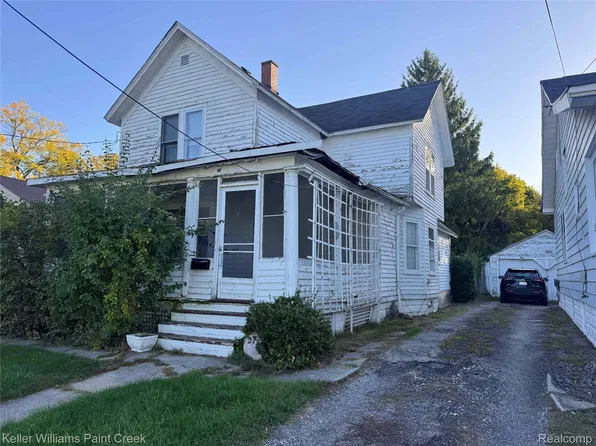 27 Mariva St, Pontiac, MI 48342