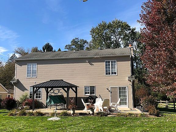 New outdoor screened in room