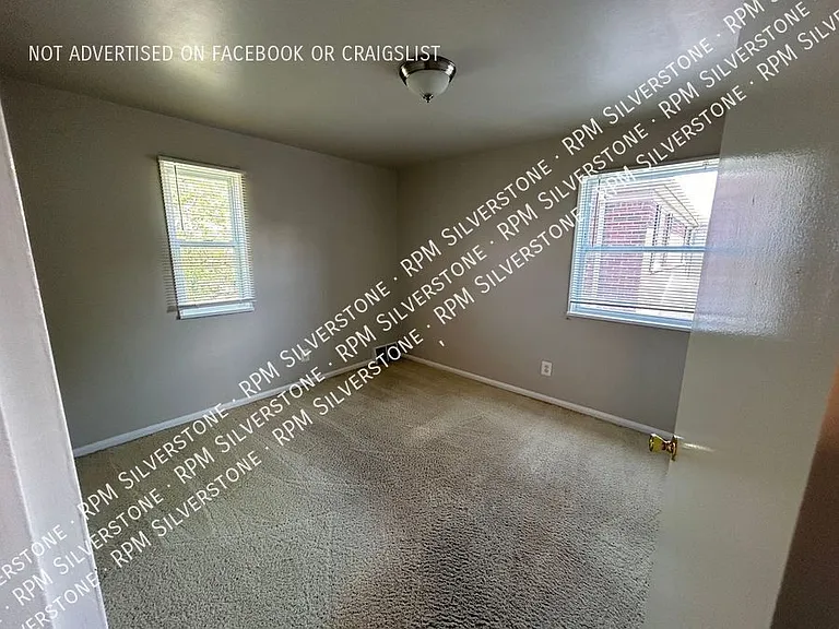 3282 Coolidge Hwy — Photo 8