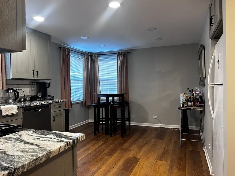 3747 N Harlem Ave #B — Photo 6
