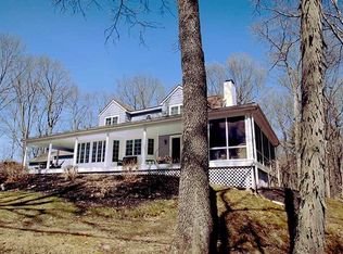 381 White Schoolhouse Rd, Rhinebeck, NY 12572