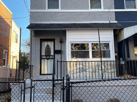 2nd image of 530 Somerset Pl NW