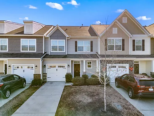 104 Muir Way Photo 1