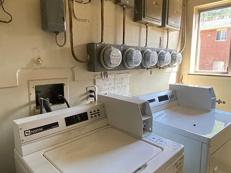 Barbara Manor — Photo 32