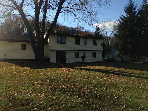 4th image of 2653 Wabash Dr NE